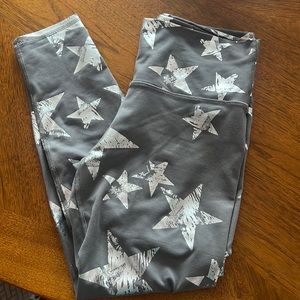 Aerie Leggings Size Medium in Gray with Stars
